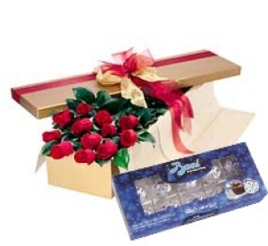 Box of 12 red roses and kisses